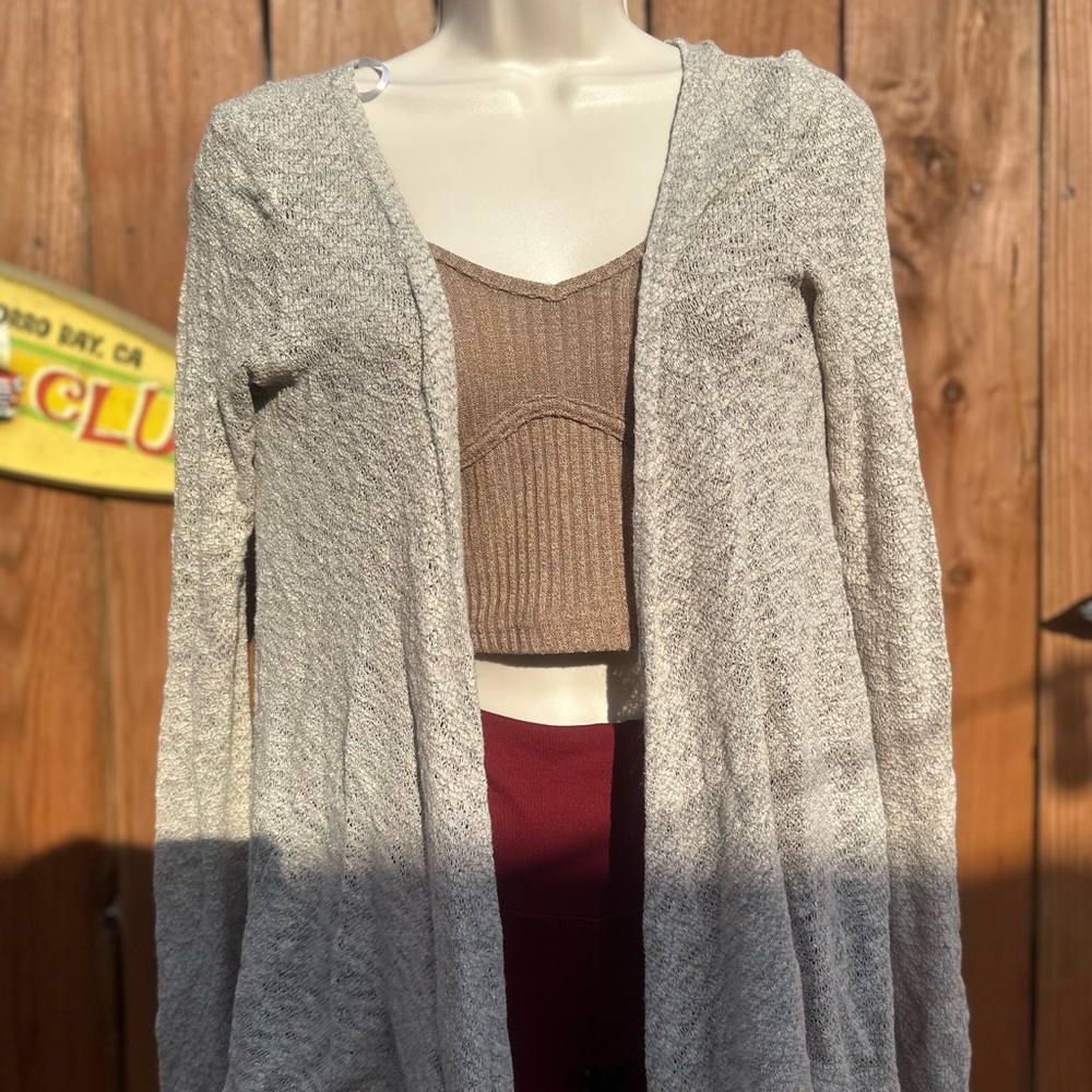 Cute tan knitted Cardigan Size Small